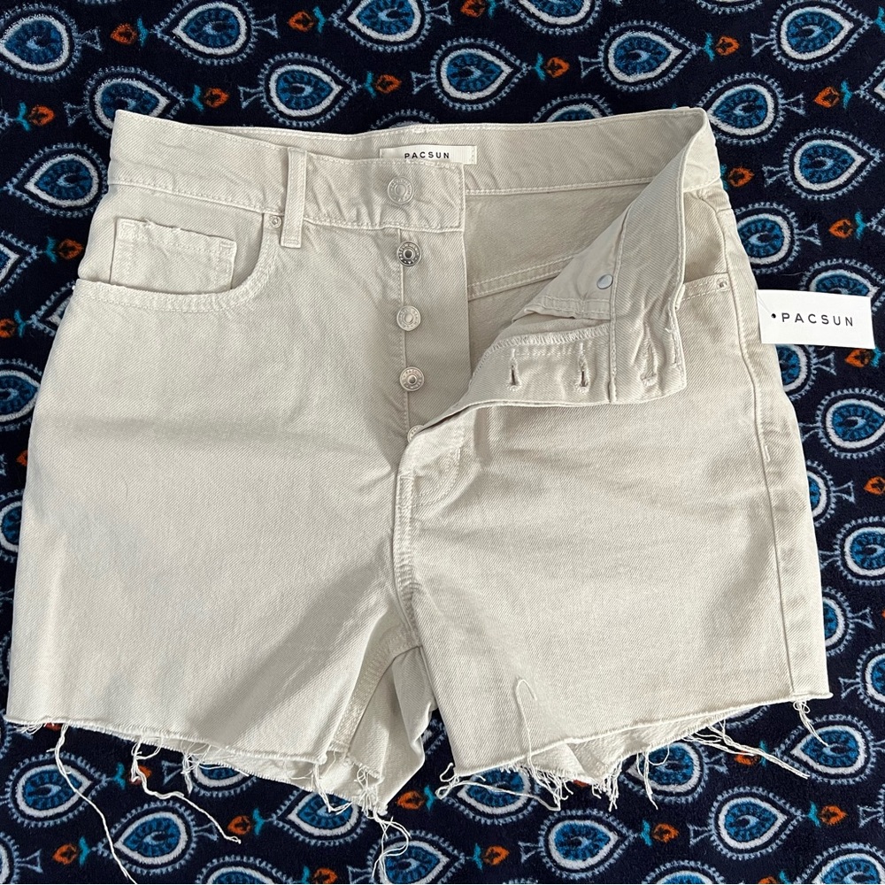 PacSun, beige denim shorts, new never worn.